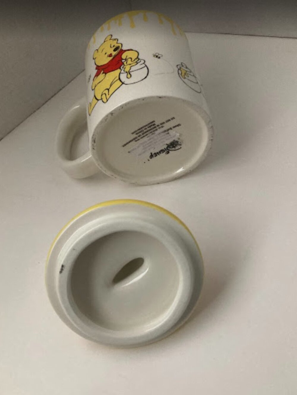 Disney Winnie the Pooh Honey Bee Lid 18 oz Coffee Mug - Picture 7 of 15